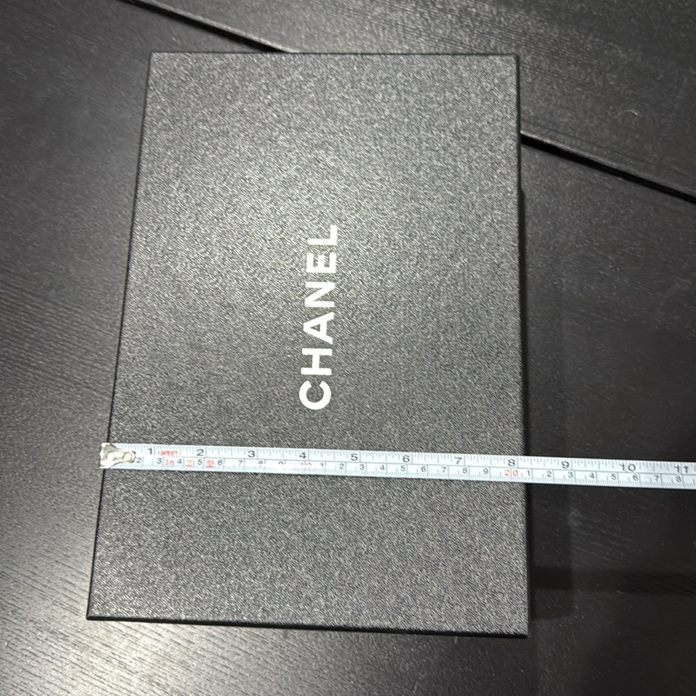 Chanel Gift Display Box - Picture 6 of 8